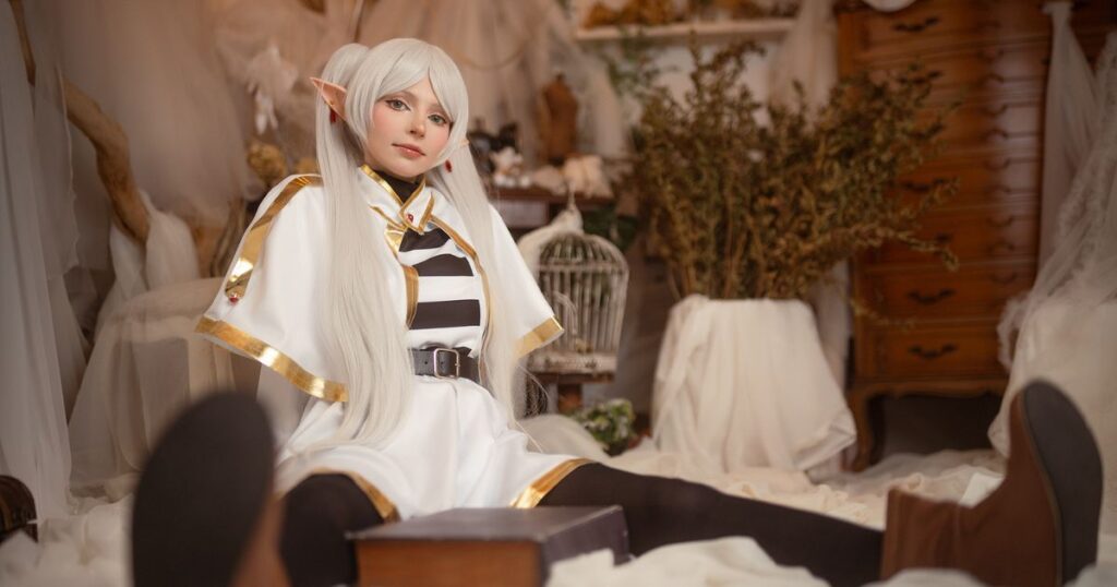 frieren cosplay